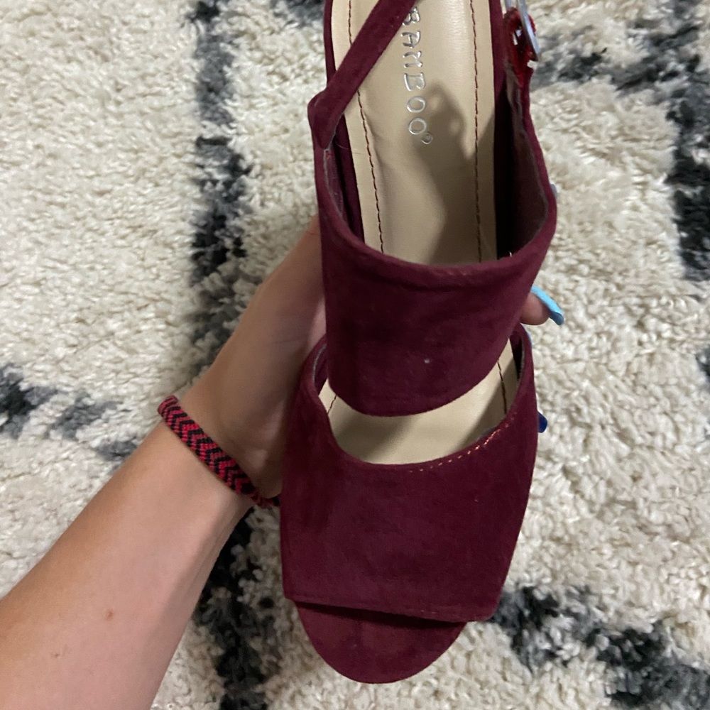 Heels - Picture 2 of 3